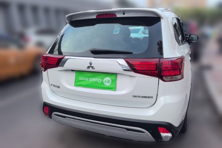 Used Mitsubishi Outlander 2019 2.0L Two-Wheel Drive Comfort Edition 5 Seats China V Standard Rear