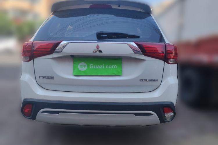 Used Mitsubishi Outlander 2019 2.0L Two-Wheel Drive Comfort Edition 5 Seats China V Standard Rear