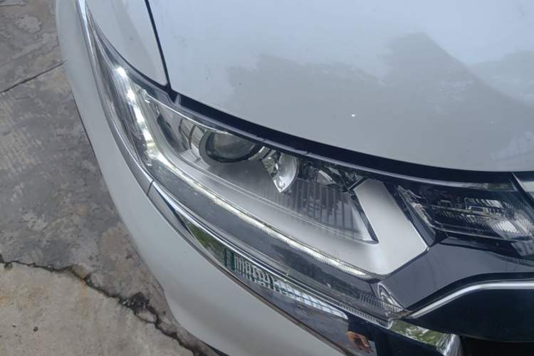 Used Mitsubishi Outlander 2019 2.0L Two-Wheel Drive Comfort Edition 5 Seats China VI Standard Right Front Headlight