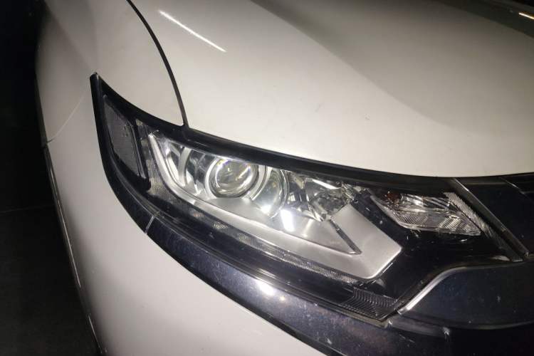 Used Mitsubishi Outlander 2019 2.0L Two-Wheel Drive Comfort Edition 5 Seats China V Standard Right Front Headlight
