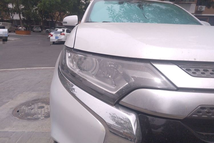 Used Mitsubishi Outlander 2019 2.0L Two-Wheel Drive Comfort Edition 5 Seats China V Standard Right Front Headlight