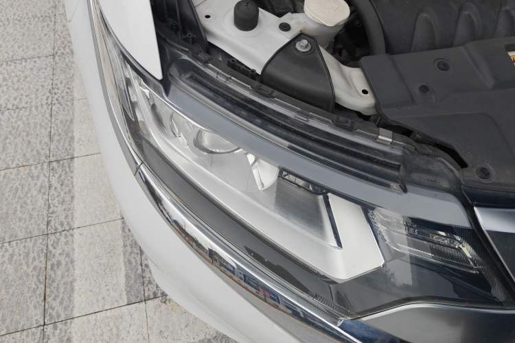 Used Mitsubishi Outlander 2019 2.0L Two-Wheel Drive Comfort Edition 5 Seats China V Standard Right Front Headlight
