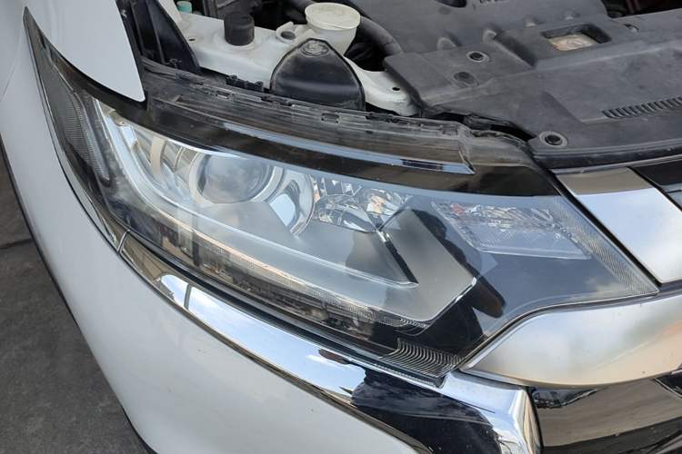 Used Mitsubishi Outlander 2019 2.0L Two-Wheel Drive Comfort Edition 5 Seats China V Standard Right Front Headlight