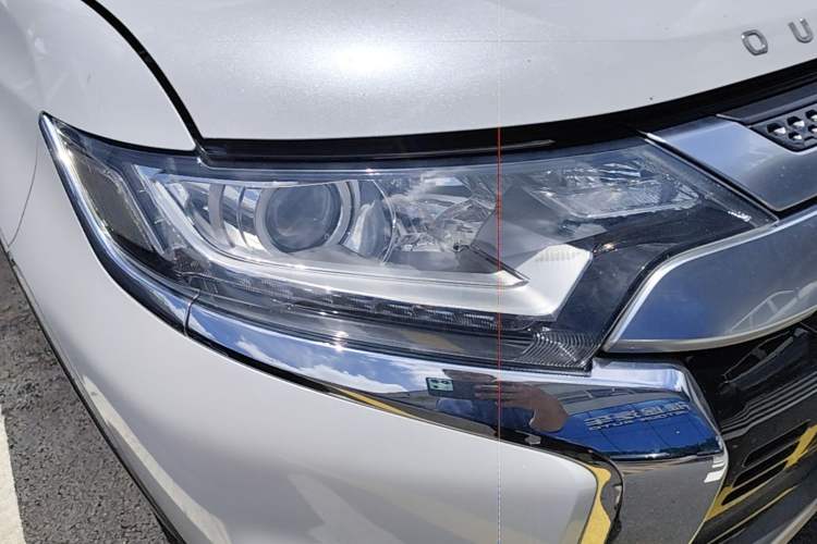 Used Mitsubishi Outlander 2019 2.0L Two-Wheel Drive Comfort Edition 5 Seats China VI Standard Right Front Headlight