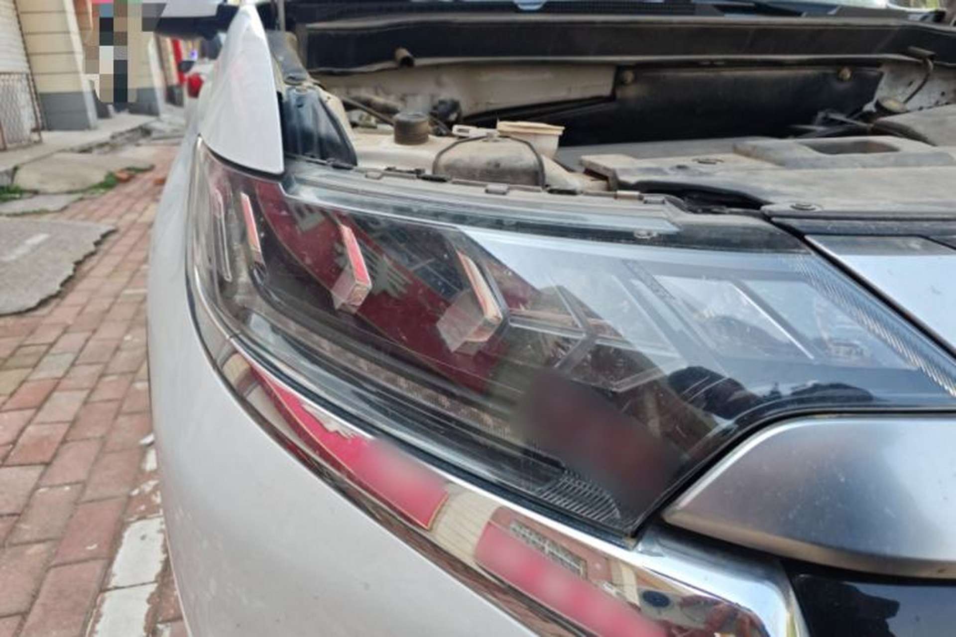 Used Mitsubishi Outlander 2019 2.4L 4x4 Zhi Xiang Edition 5 Seats China VI Standard Right Front Headlight
