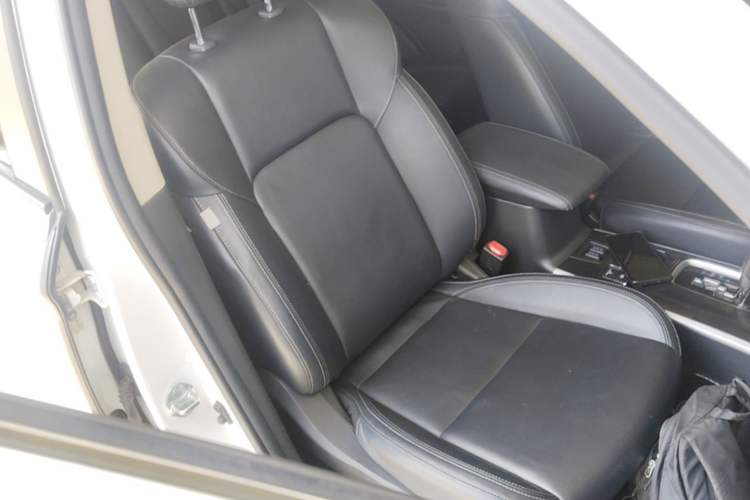 Used Mitsubishi Outlander 2019 2.0L Two-Wheel Drive Comfort Edition 5 Seats China VI Standard Right Front Seat