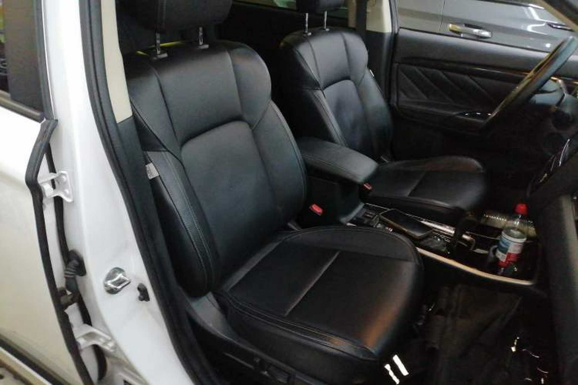 Used Mitsubishi Outlander 2019 2.0L Two-Wheel Drive Comfort Edition 7-Seater China VI Standard Right Front Seat