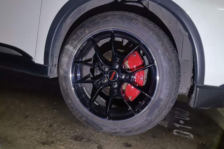 Used Mitsubishi Outlander 2019 2.4L 4x4 Zhi Xiang Edition 5 Seats China V Emission Standard Right Front Wheel Hub