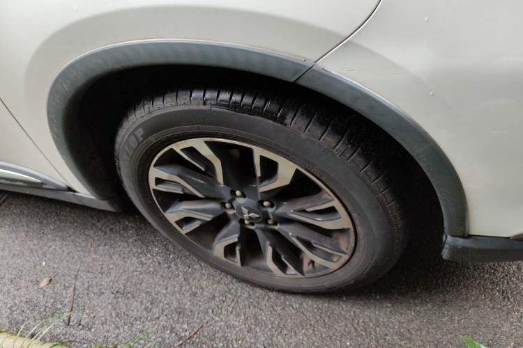 Used Mitsubishi Outlander 2019 2.0L Two-Wheel Drive Comfort Edition 5 Seats China V Standard Right Front Wheel Hub