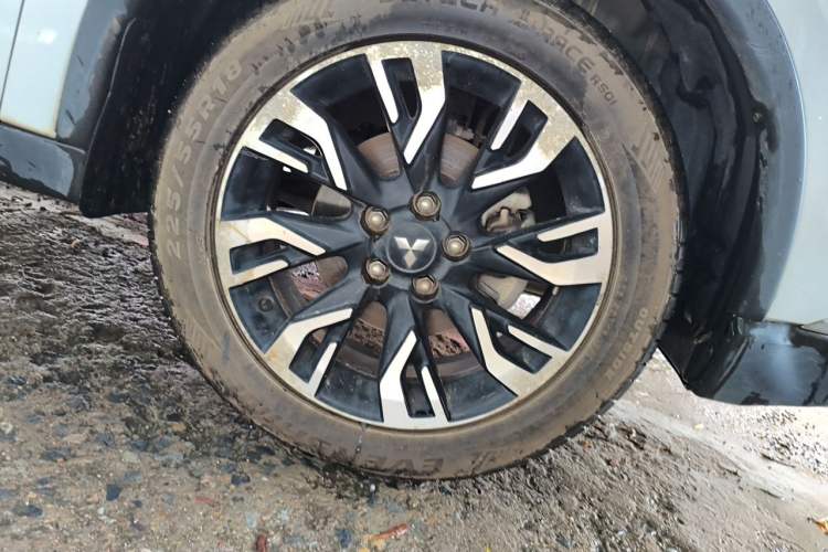 Used Mitsubishi Outlander 2019 2.0L Two-Wheel Drive Comfort Edition 5 Seats China VI Standard Right Front Wheel Hub