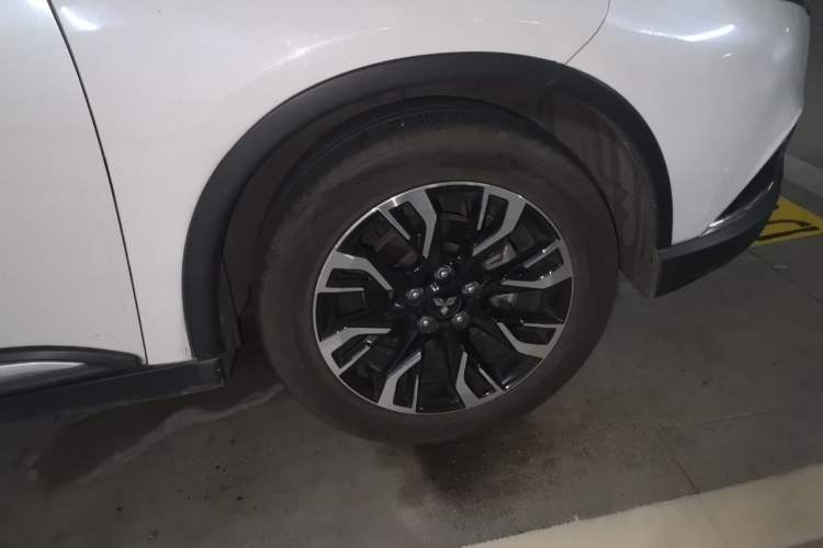 Used Mitsubishi Outlander 2019 2.4L 4x4 Zhi Xiang Edition 5 Seats China VI Standard Right Front Wheel Hub