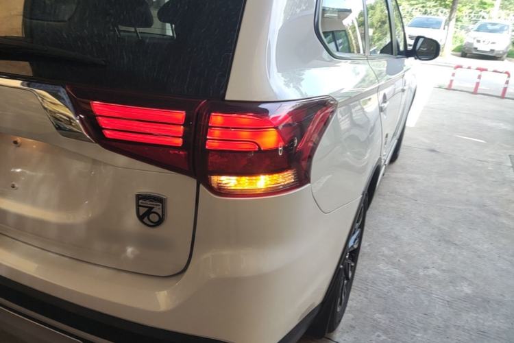 Used Mitsubishi Outlander 2019 2.0L Two-Wheel Drive Comfort Edition 5 Seats China V Standard Right Rear Taillight