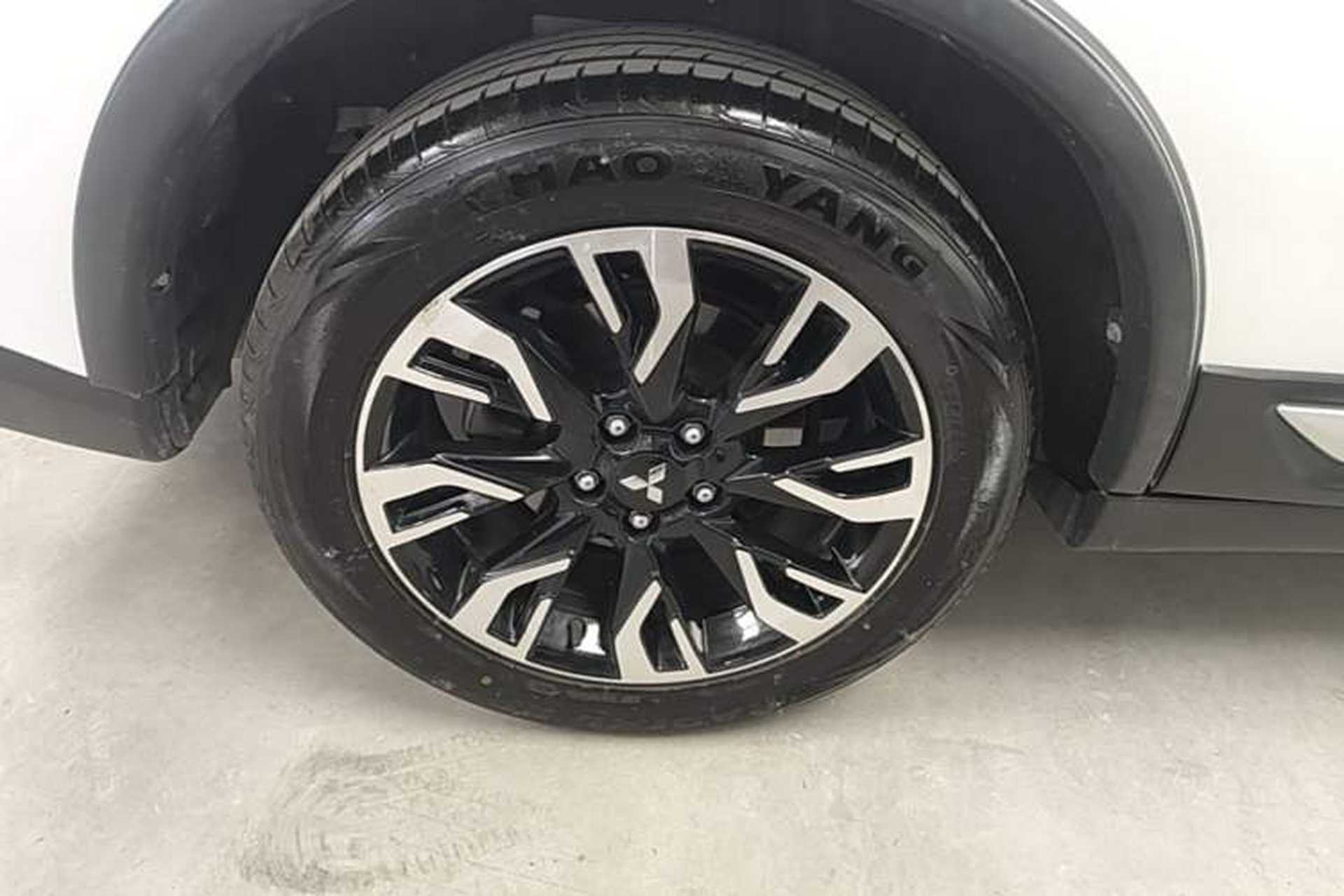 Used Mitsubishi Outlander 2019 2.0L Two-Wheel Drive Comfort Edition 5 Seats China VI Standard Right Rear Wheel Hub