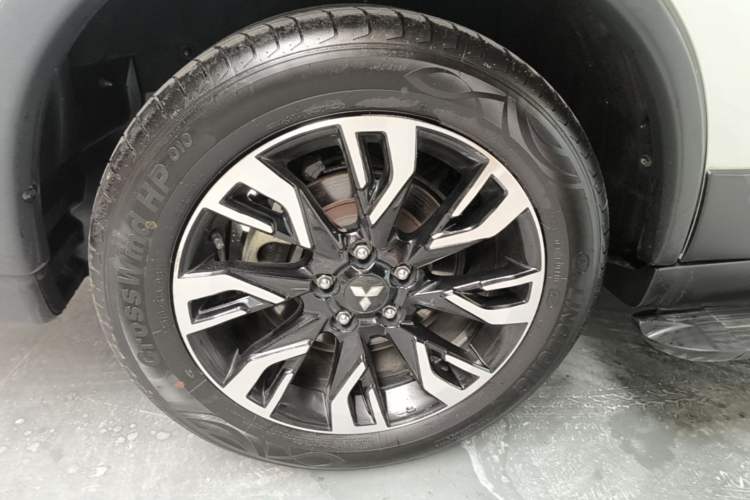 Used Mitsubishi Outlander 2019 2.4L 4x4 Zhi Xiang Edition 5 Seats China VI Standard Right Rear Wheel Hub