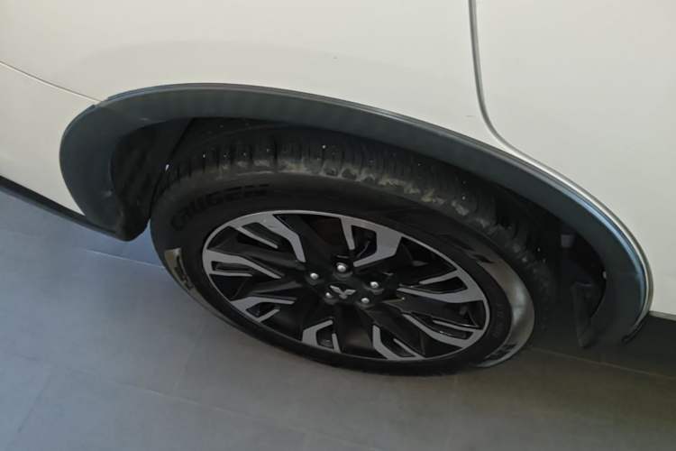 Used Mitsubishi Outlander 2019 2.0L Two-Wheel Drive Comfort Edition 5 Seats China VI Standard Right Rear Wheel Hub