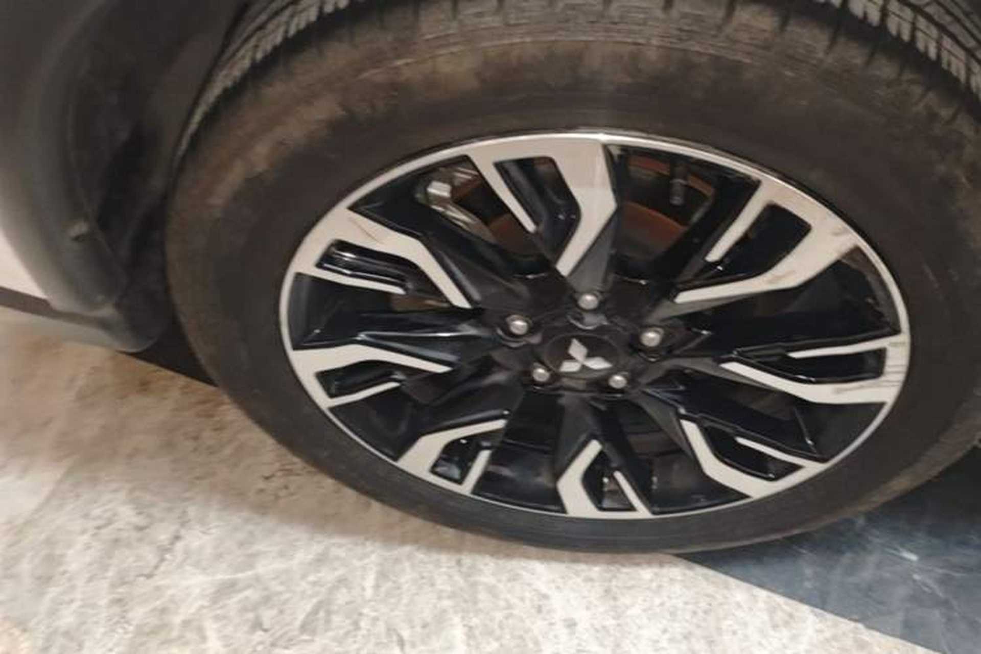 Used Mitsubishi Outlander 2019 2.0L Two-Wheel Drive Comfort Edition 5 Seats China VI Standard Right Rear Wheel Hub