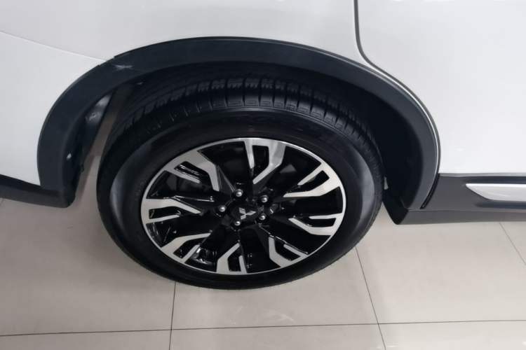 Used Mitsubishi Outlander 2019 2.4L 4x4 Zhi Xiang Edition 5 Seats China VI Standard Right Rear Wheel Hub
