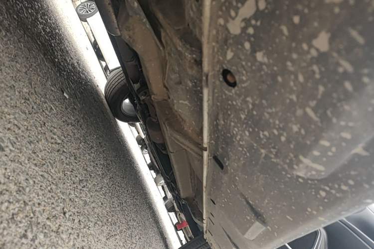 Used Mitsubishi Outlander 2019 2.4L 4x4 Zhi Xiang Edition 5 Seats China VI Standard Right Side Sill