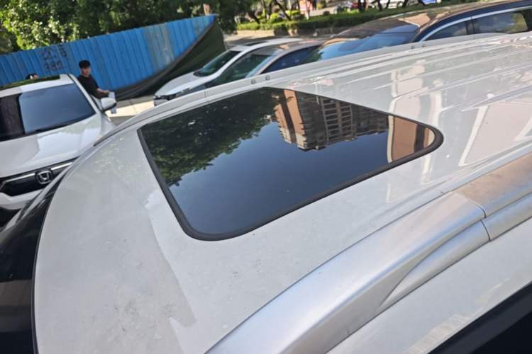 Used Mitsubishi Outlander 2019 2.4L 4x4 Zhi Xiang Edition 7 Seats China VI Standard Roof