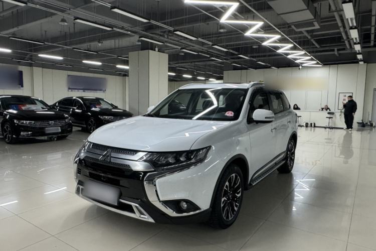 Used Mitsubishi Outlander 2019 2.4L 4x4 Zhi Xiang Edition 5 Seats China VI Standard Guazi used car, China used car export, Used car for sale, Used cars, Cheapest cars for sale