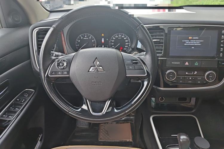 Used Mitsubishi Outlander 2019 2.0L Two-Wheel Drive Comfort Edition 5 Seats China V Standard Steering Wheel
