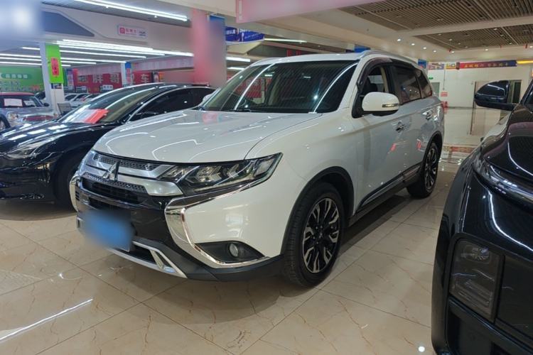 Used Mitsubishi Outlander 2019 2.4L 4x4 Zhi Xiang Edition 7 Seats China VI Standard Guazi used car, China used car export, Used car for sale, Used  cars, Cheapest cars for sale