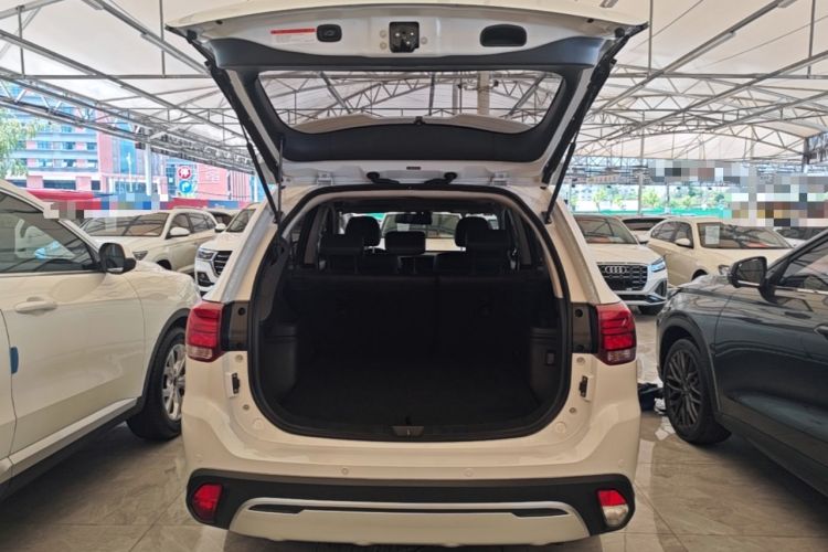 Used Mitsubishi Outlander 2019 2.4L 4x4 Zhi Xiang Edition 5 Seats China VI Standard Trunk