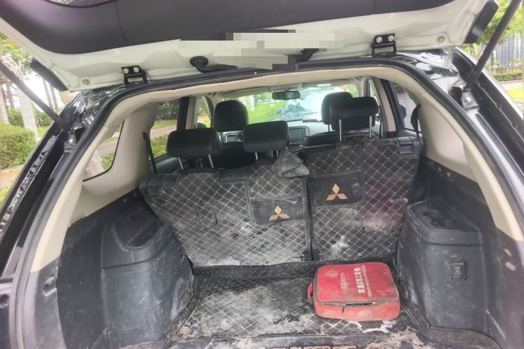 Used Mitsubishi Outlander 2019 2.0L Two-Wheel Drive Comfort Edition 5 Seats China V Standard Trunk