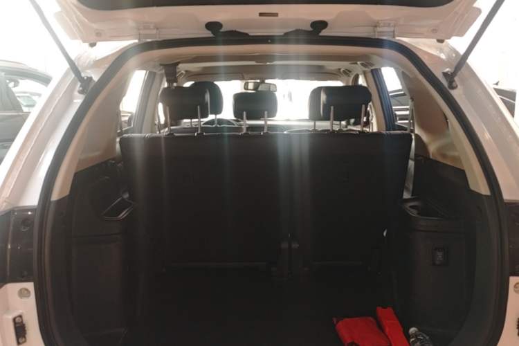 Used Mitsubishi Outlander 2019 2.0L Two-Wheel Drive Comfort Edition 5 Seats China VI Standard Trunk