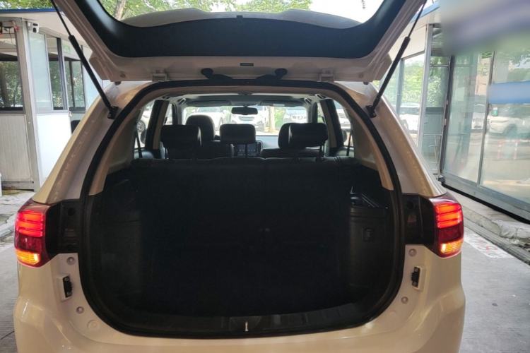 Used Mitsubishi Outlander 2019 2.0L Two-Wheel Drive Comfort Edition 5 Seats China V Standard Trunk