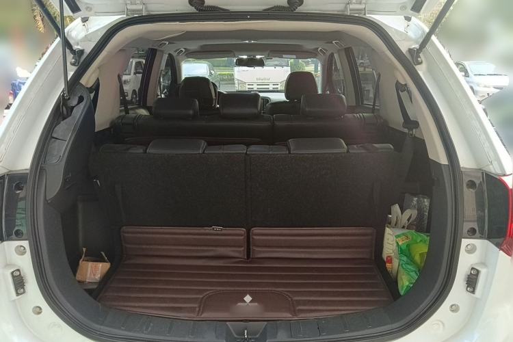 Used Mitsubishi Outlander 2019 2.4L 4x4 Zhi Xiang Edition 7 Seats China VI Standard Trunk