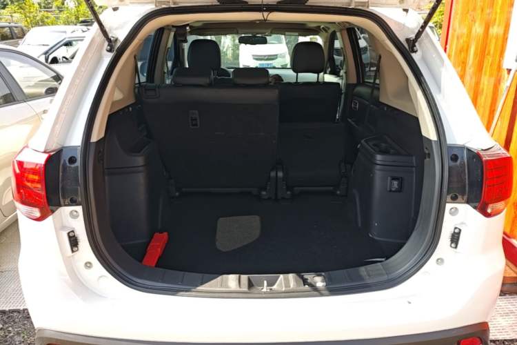 Used Mitsubishi Outlander 2019 2.0L Two-Wheel Drive Comfort Edition 5 Seats China V Standard Trunk