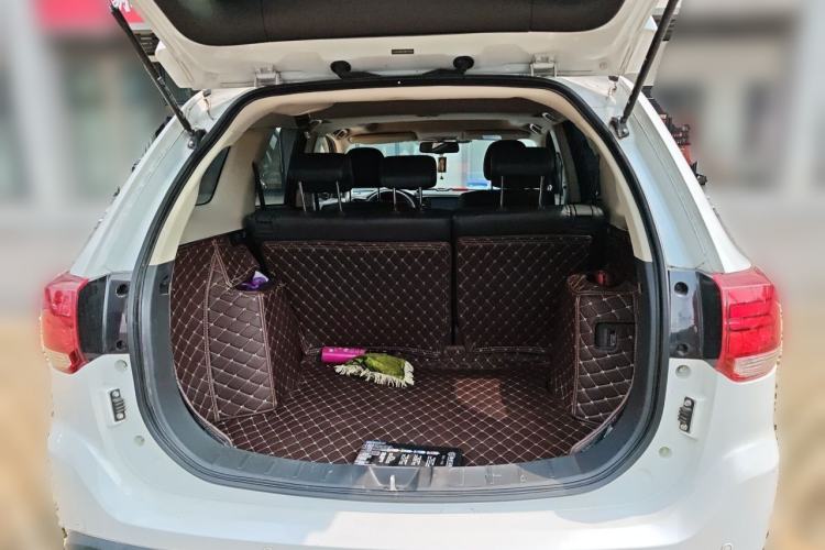 Used Mitsubishi Outlander 2019 2.0L Two-Wheel Drive Comfort Edition 5 Seats China V Standard Trunk