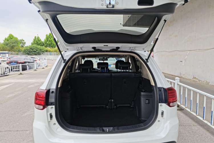 Used Mitsubishi Outlander 2019 2.0L Two-Wheel Drive Comfort Edition 5 Seats China V Standard Trunk