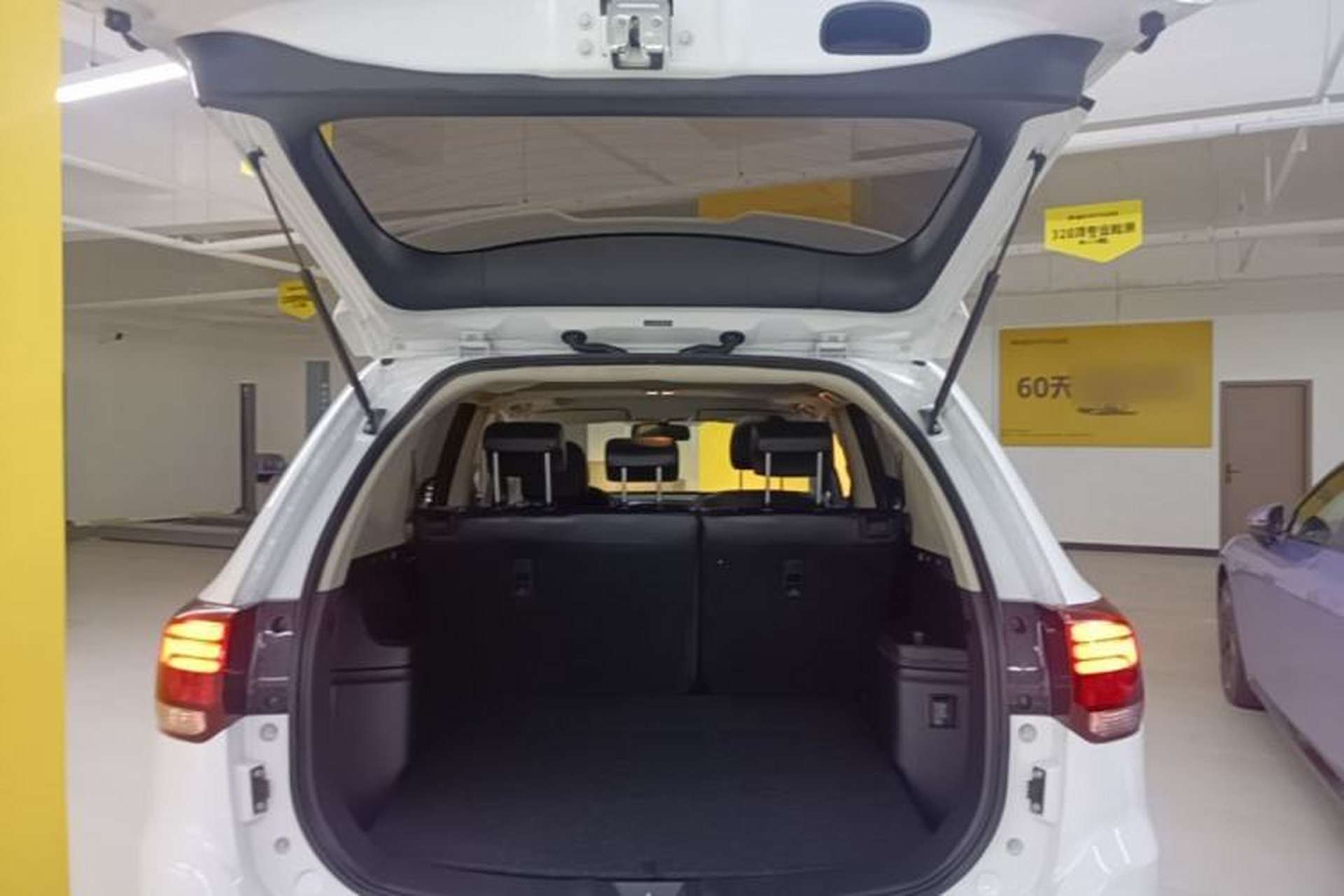 Used Mitsubishi Outlander 2019 2.0L Two-Wheel Drive Comfort Edition 5 Seats China VI Standard Trunk