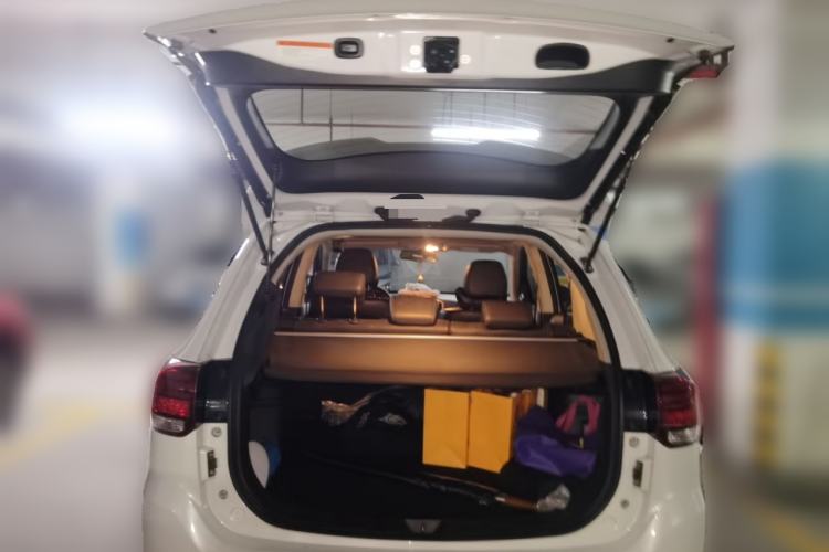 Used Mitsubishi Outlander 2019 2.4L 4x4 Zhi Xiang Edition 5 Seats China V Emission Standard Trunk