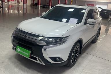 Used Mitsubishi Outlander 2019 2.4L 4x4 Zhi Xiang Edition 7 Seats China V Emission Standard
