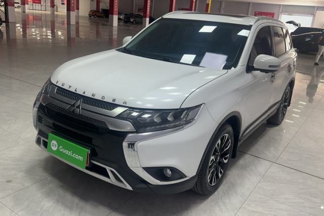 Used Mitsubishi Outlander 2019 2.4L 4x4 Zhi Xiang Edition 7 Seats China V Emission Standard