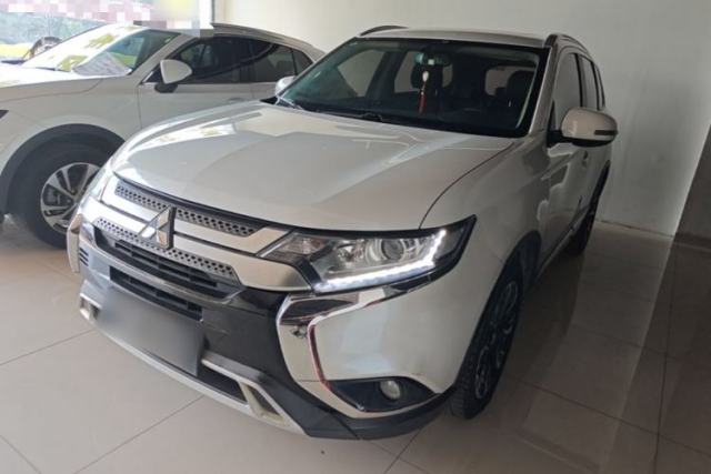 Mitsubishi Outlander 2019 2.0L Two-Wheel Drive Comfort Edition 5 Seats China V Standard usado
