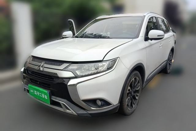Used Mitsubishi Outlander 2019 2.0L Two-Wheel Drive Comfort Edition 5 Seats China V Standard