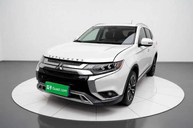 Used Mitsubishi Outlander 2019 2.4L Two-Wheel Drive ZhiXing Version 5 Seats China V Emission Standard Guazi used car, China used car export, Used car for sale, Used  cars, Cheapest cars for sale