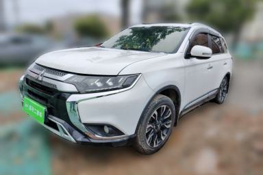 Used Mitsubishi Outlander 2019 2.4L Two-Wheel Drive ZhiXing Version 5 Seats China V Emission Standard