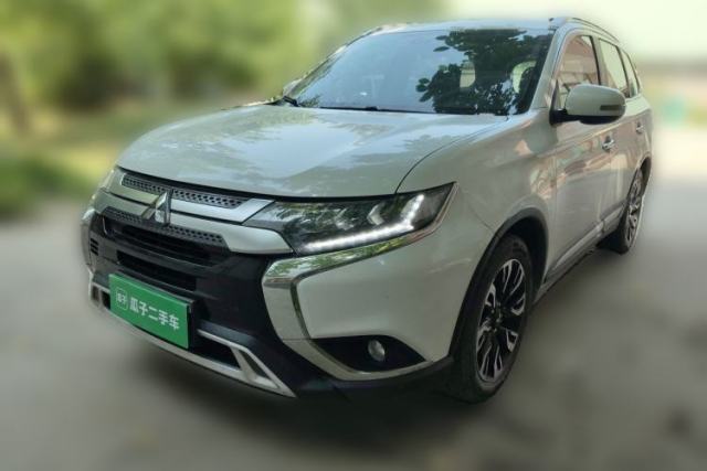 Used Mitsubishi Outlander 2019 2.4L 4x4 Zhi Xiang Edition 5 Seats China VI Standard