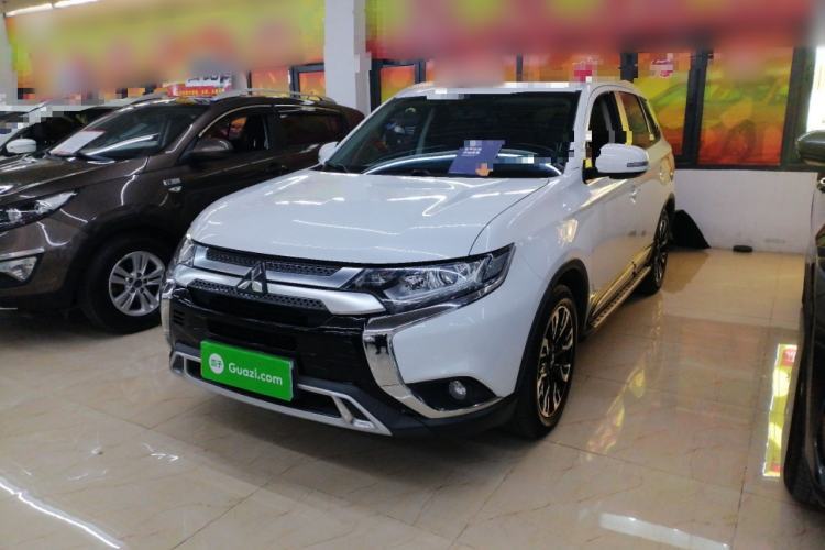 Used Mitsubishi Outlander 2019 2.0L Two-Wheel Drive Comfort Edition 7-Seater China VI Standard Guazi used car, China used car export, Used car for sale, Used  cars, Cheapest cars for sale