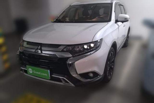 Used Mitsubishi Outlander 2019 2.4L 4x4 Zhi Xiang Edition 5 Seats China VI Standard