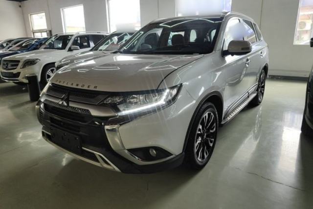 Used Mitsubishi Outlander 2019 2.0L Two-Wheel Drive Comfort Edition 7-Seater China VI Standard