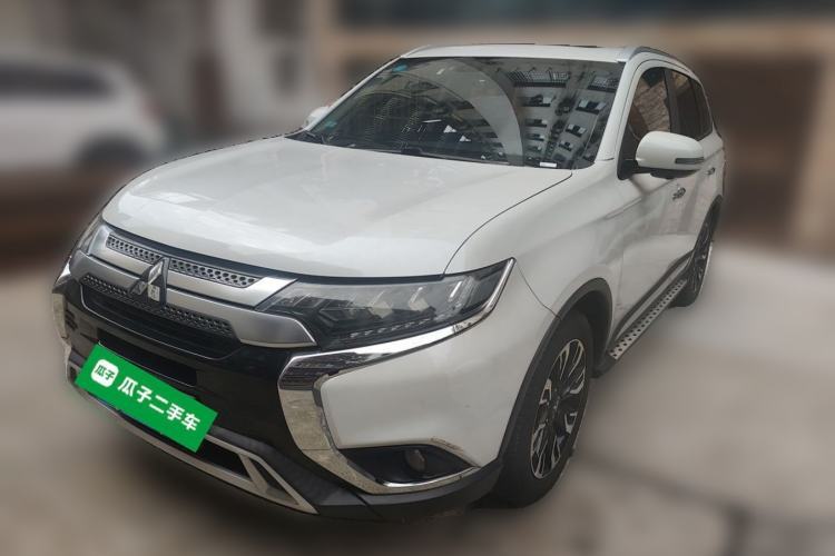 Used Mitsubishi Outlander 2019 2.4L 4x4 Zhi Xiang Edition 7 Seats China VI Standard Guazi used car, China used car export, Used car for sale, Used  cars, Cheapest cars for sale