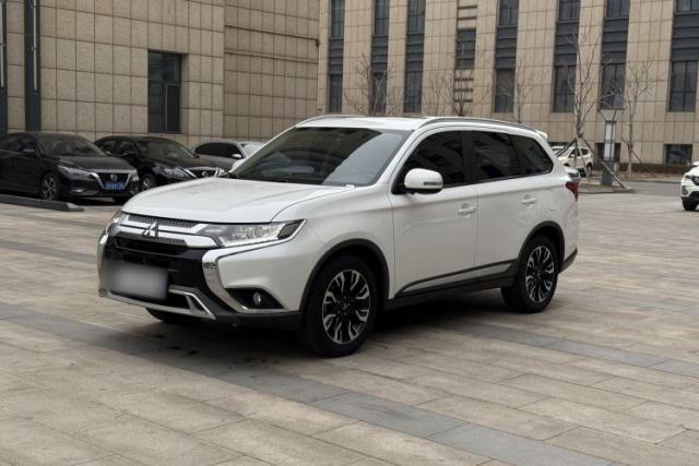 Used Mitsubishi Outlander 2019 2.0L Two-Wheel Drive Comfort Edition 5 Seats China VI Standard