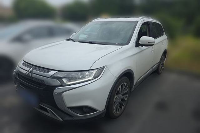 Used Mitsubishi Outlander 2019 2.0L Two-Wheel Drive Comfort Edition 5 Seats China VI Standard