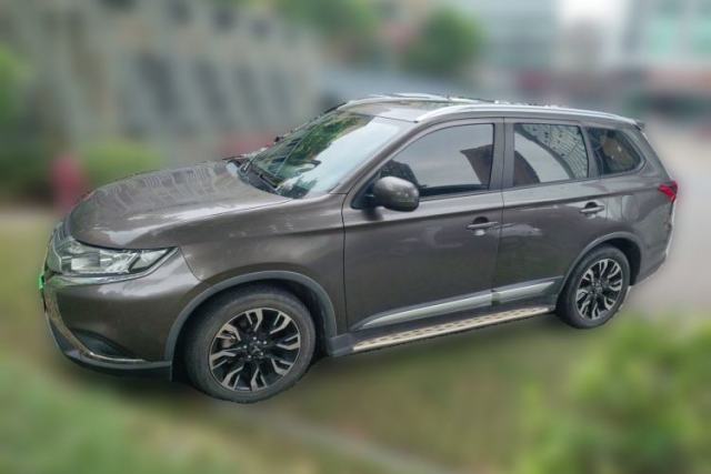 Used Mitsubishi Outlander 2019 2.0L Two-Wheel Drive Comfort Edition 5 Seats China V Standard
